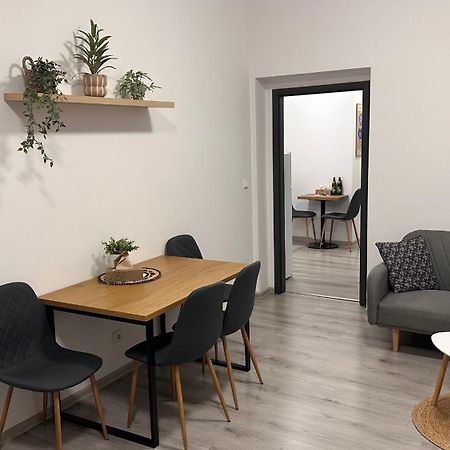 Apartmany Na Trojce Žatec Eksteriør billede